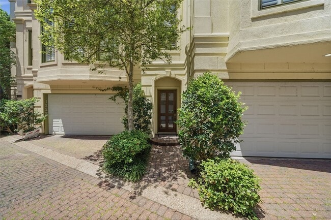 Photo - 1329 Hyde Park Blvd