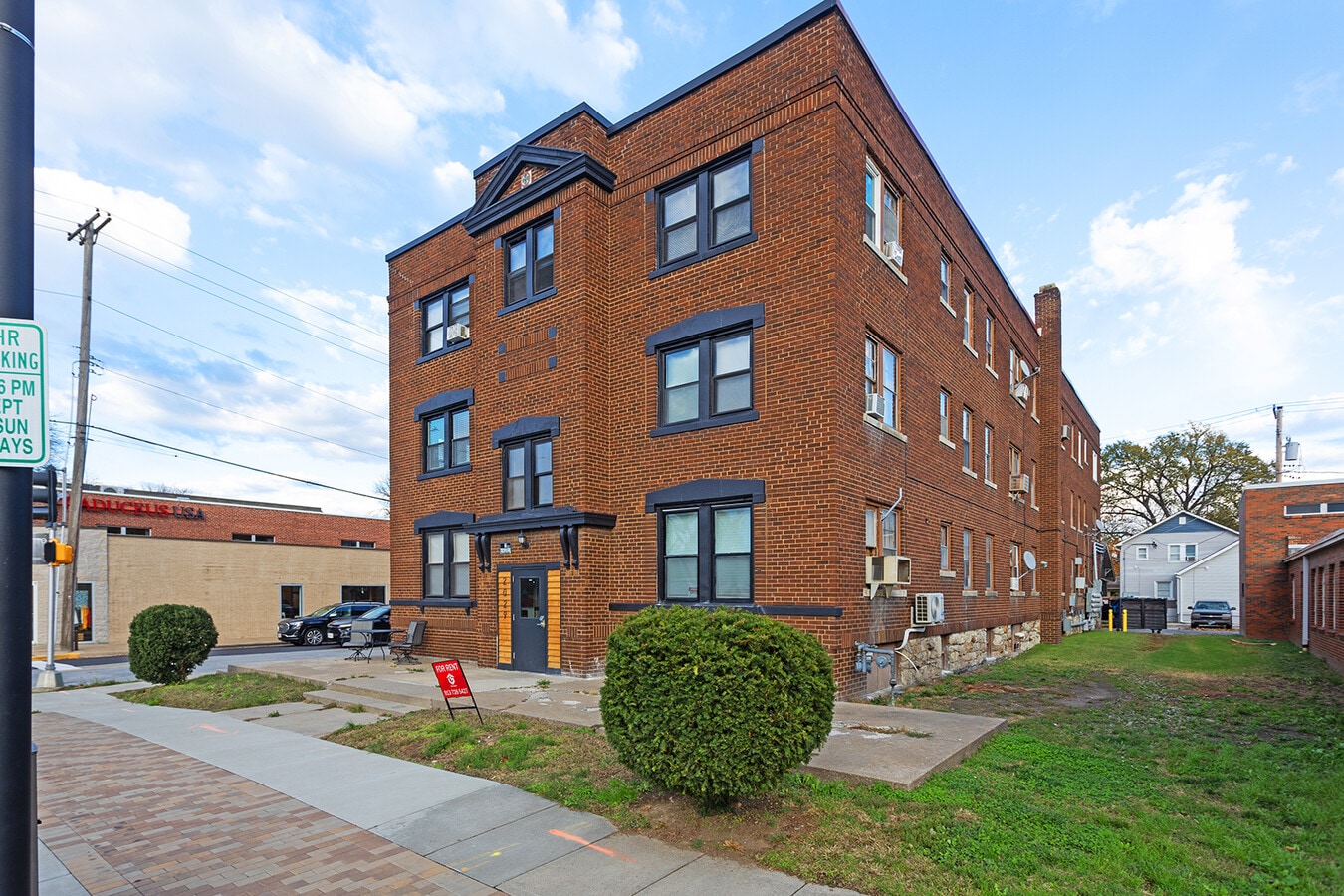 Photo - 2029 Swift St