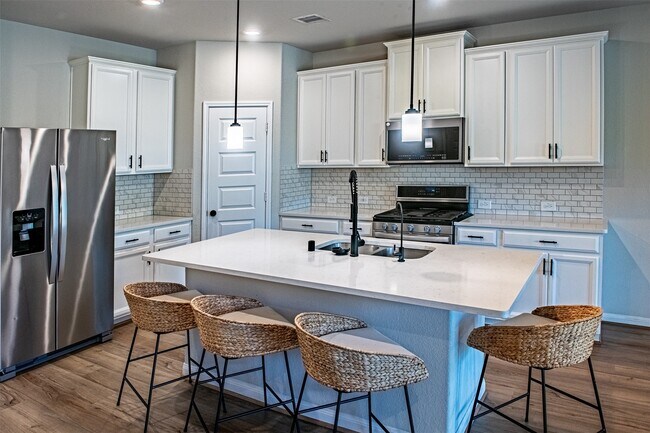 Photo - 16018 Oregon Oak Dr