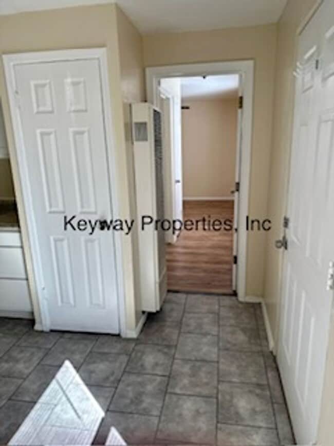 Photo - 1720 Arno St SE Unit D