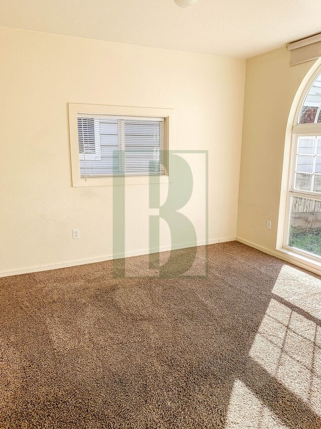Photo - Berg- TriPlex on Lee St SE #10095 Unidad 2219 Lee St SE
