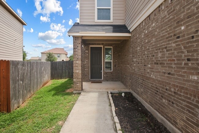 6811 Beltran Pass