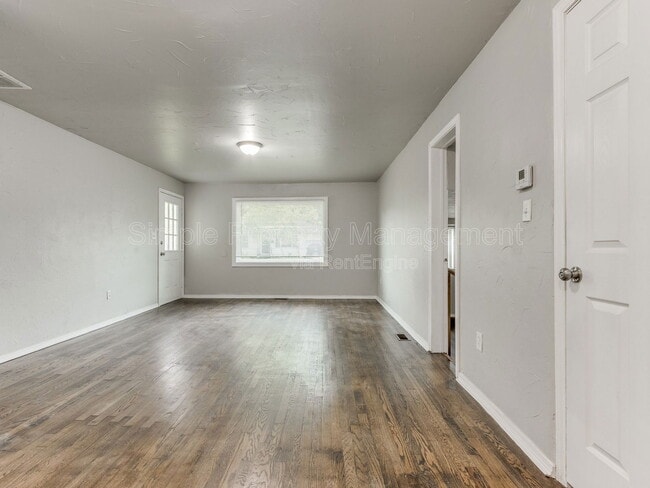 Photo - 1800 Hampton Rd