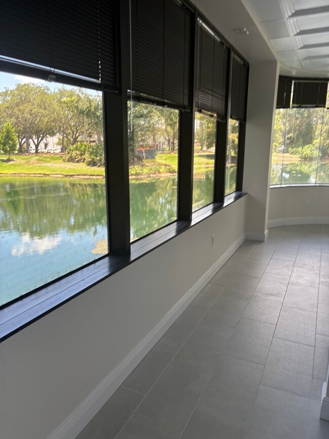 15950 Bay Vista Dr Unit 101