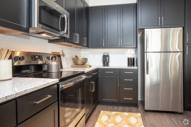 2BD/2BA - 1045SF Kitchen