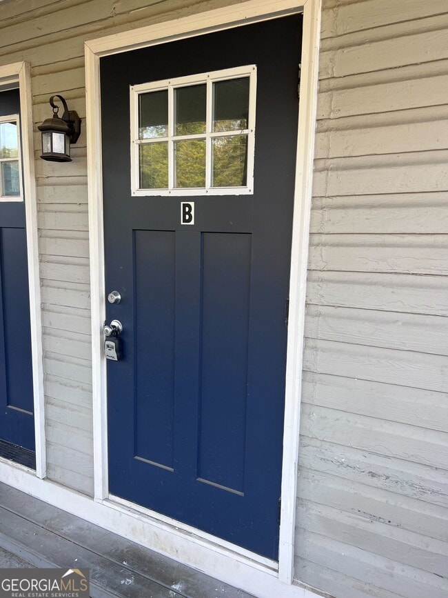 Photo - 405 N Park St Unidad B