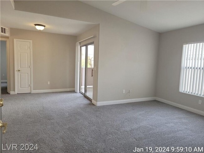 Photo - SW 2ND FLOOR UNIT! Unidad 2052