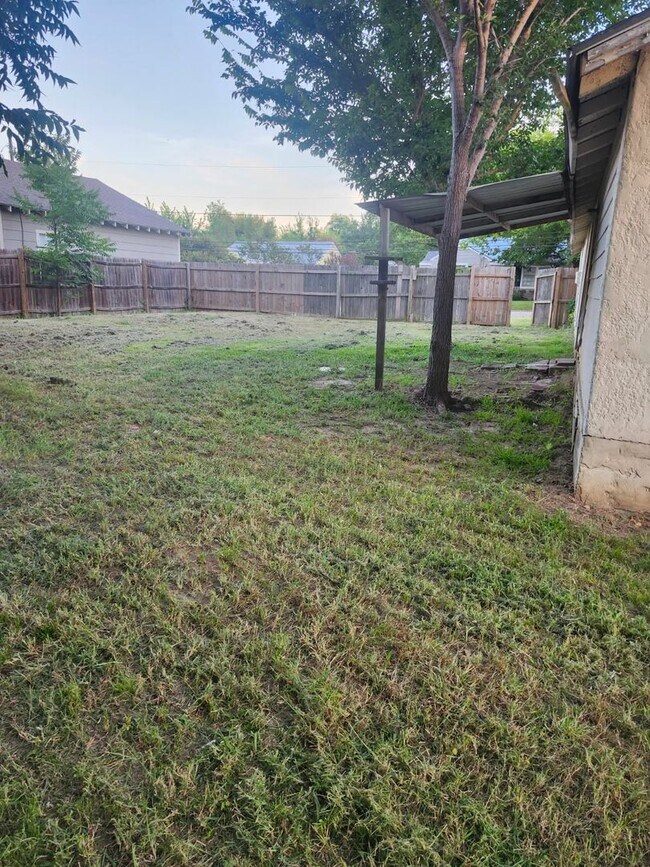 Photo - 209 W Park St