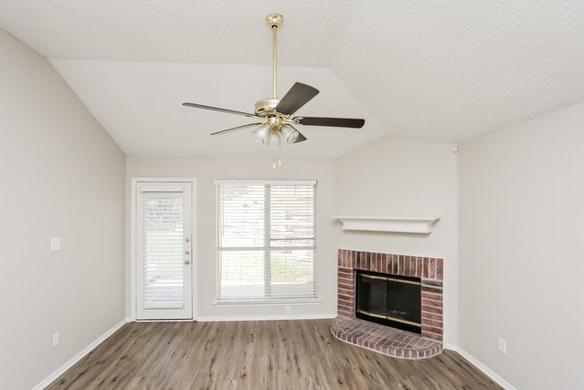 Photo - 7112 Woodhinge Dr