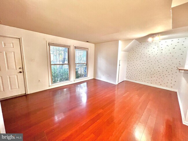 Photo - 2904 11th St NW