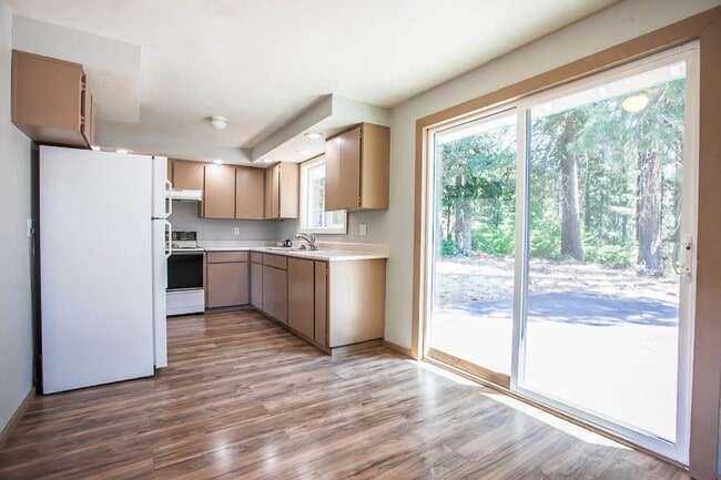95 Rattlesnake Rd