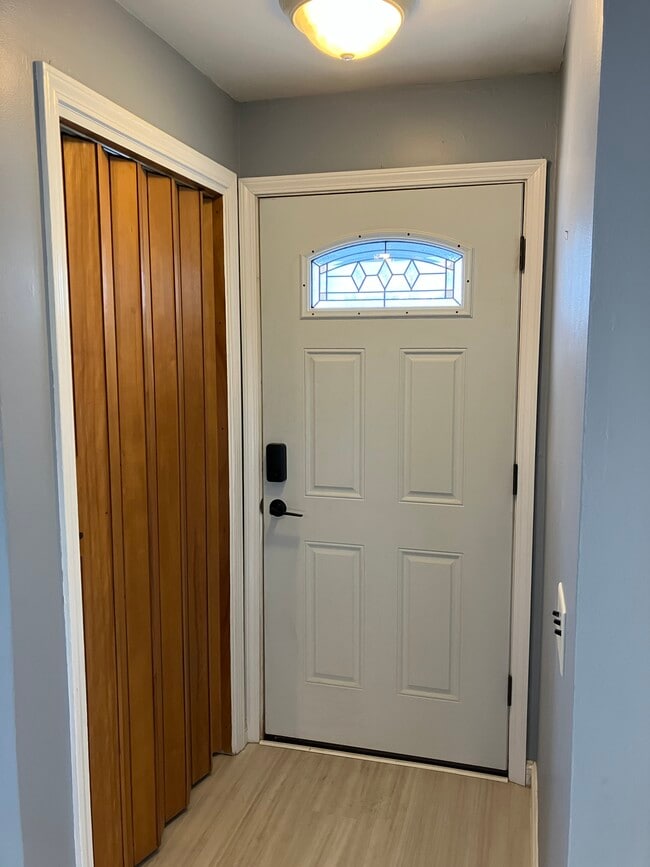 Foyer with coat closet - 147 Winstead Rd