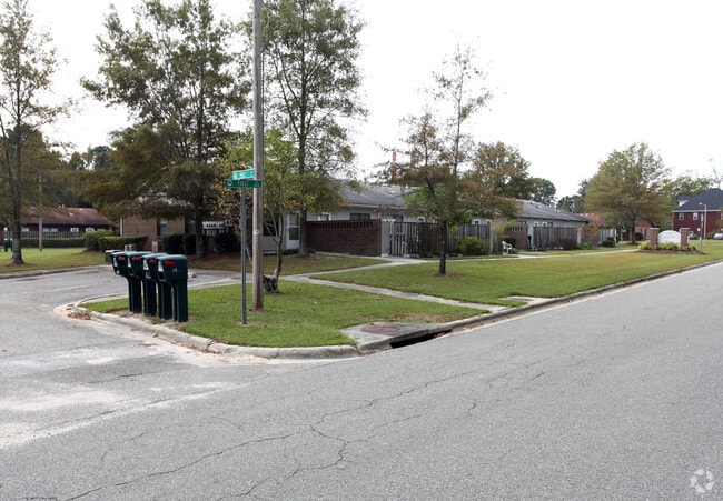 Lee Haven Apartments