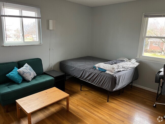 Building Photo - 11895 Cedarcreek Dr Rental