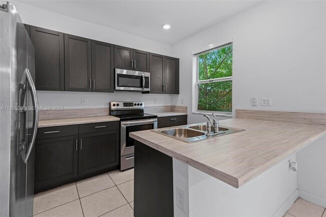 Photo - 2652 SE 13th St