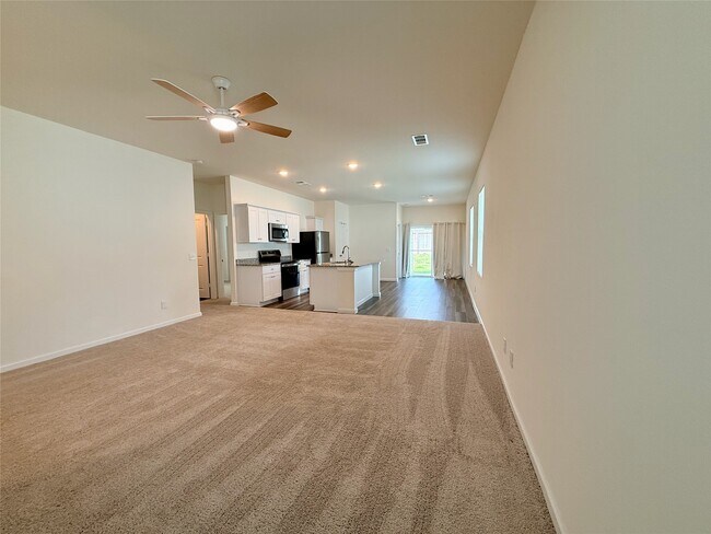 Photo - 31238 Williams Lndg St