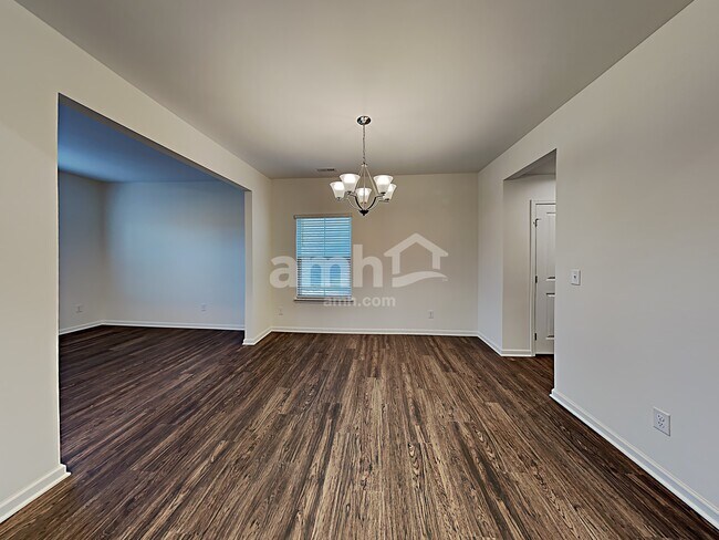 Photo - 5018 Twin River Dr