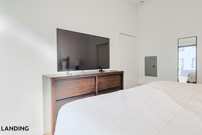 Photo - 2623 Keene St Unidad 518