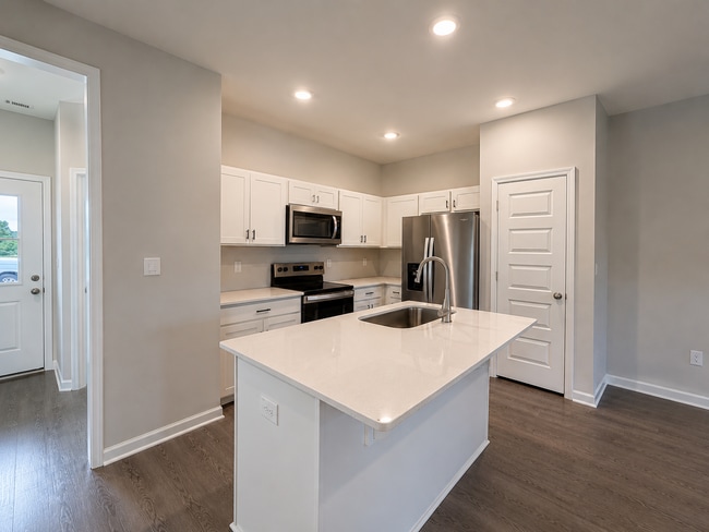 Photo - 124 Sandstone St