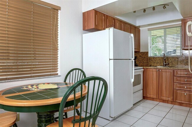 Photo - 1748 Rodman St Unit 117