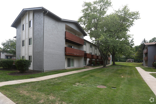 Building Photo - Capital at St. Charles Rental