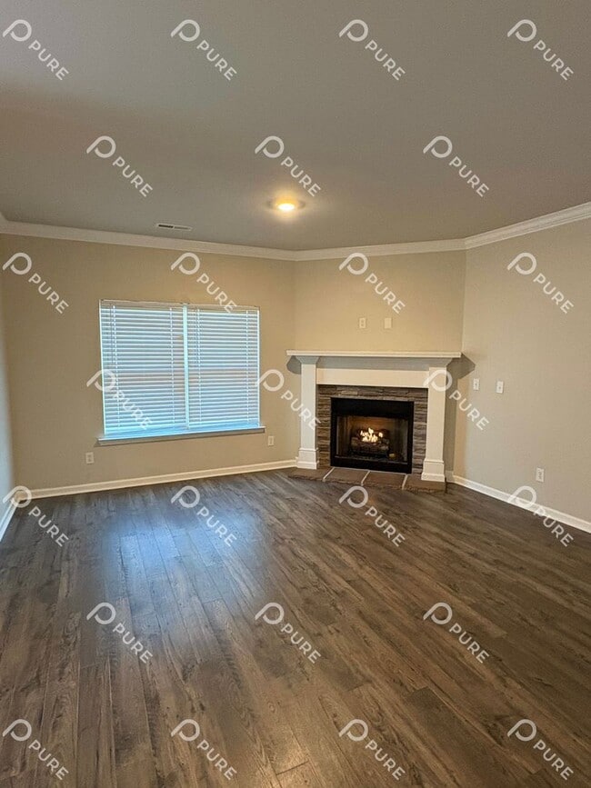 Photo - 14170 Lannister Ln