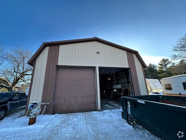 Building Photo - 3375 County Road V Rental