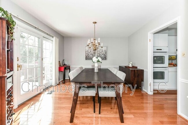 Photo - 1727 Larkmeade Dr