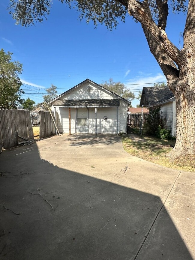 Building Photo - 3602 S Polk St Unit 3602 Polk  C