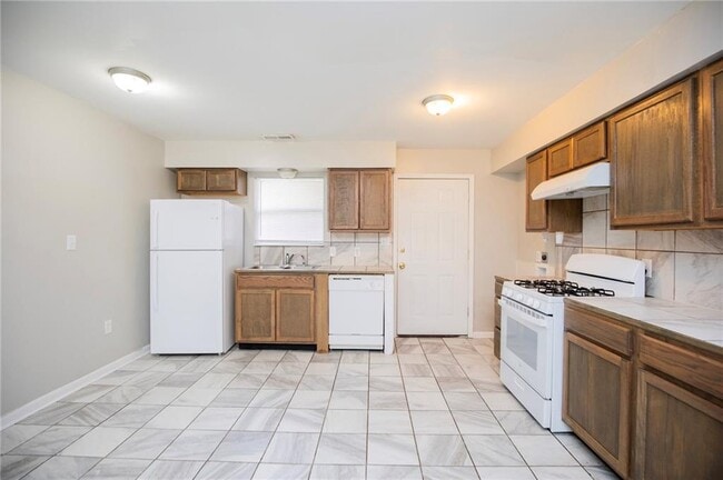 Building Photo - 1309 S Washington Ave Rental