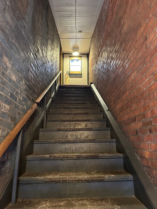 Photo - 415 S James St