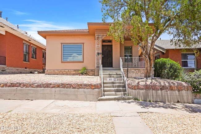Building Photo - 305 E River Ave