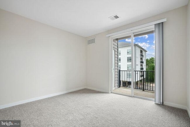 Building Photo - 1 Bridge St Unit 1B-1-1332 Rental