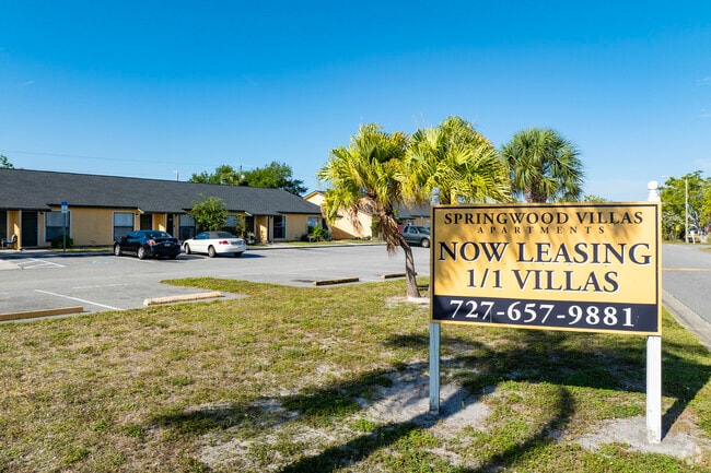 5228 Springwood Blvd Pinellas Park, FL