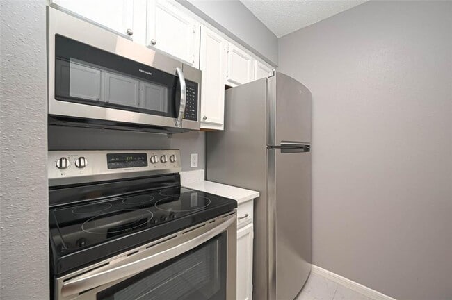 Photo - Lots of recent updates with all the appliances