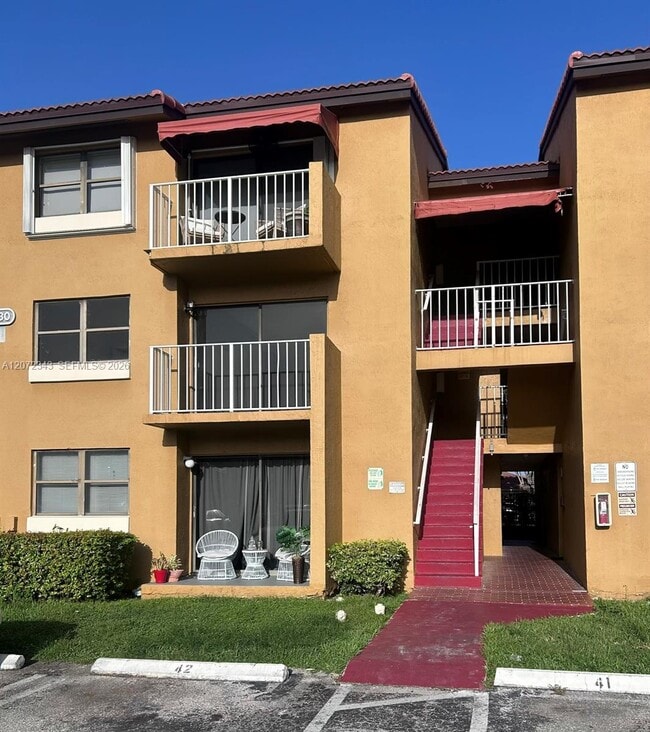 Building Photo - 15630 SW 80th St Unit I-203