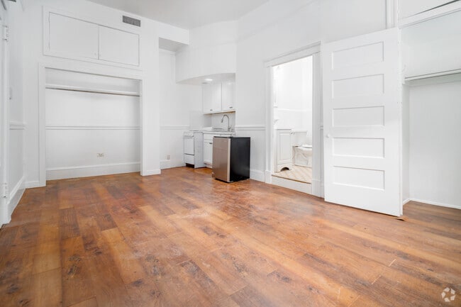 Studio - 258SF - Main Area