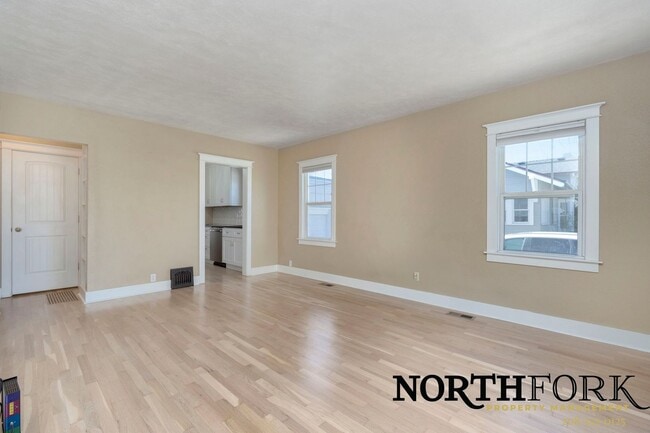 Photo - Cute North End Bungalow