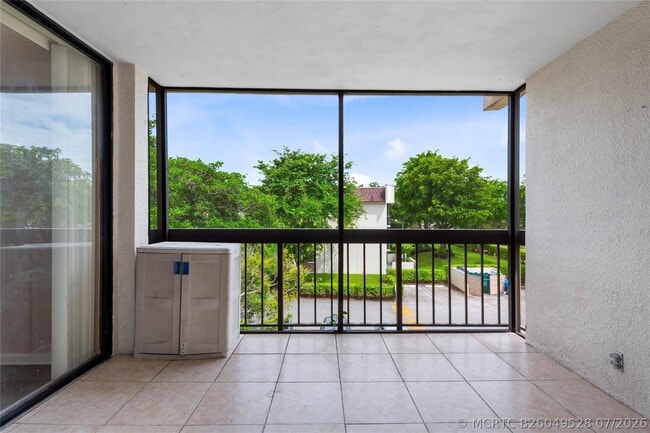 Photo - 8429 Forest Hills Dr Unit 304