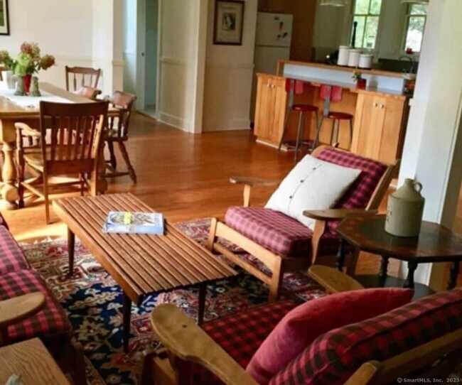 Photo - 308 Twin Lakes Rd