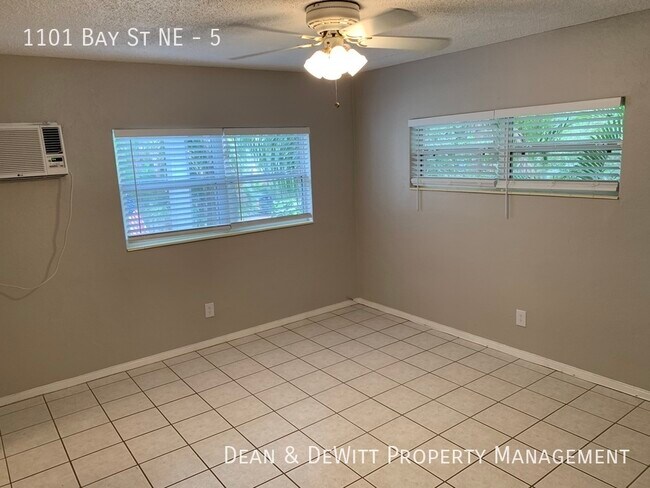 Photo - 1101 Bay St NE Unidad 5