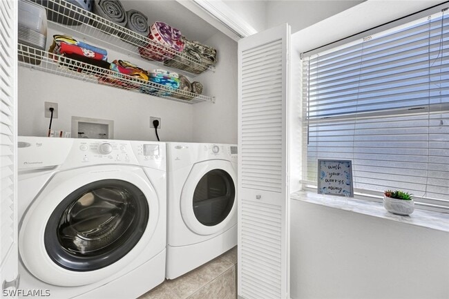 Building Photo - 1599 Trafalgar Ln