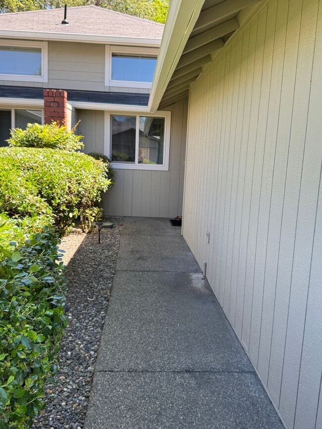 Photo - 2 bedroom 2 bath duplex for rent in Grants  Pass