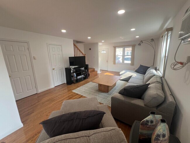 Photo - 9709 Monmouth Ave Unit C2
