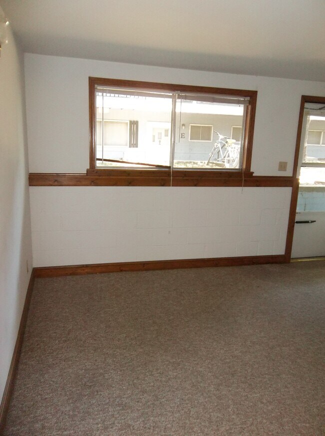 Photo - 929-933 Kentucky St