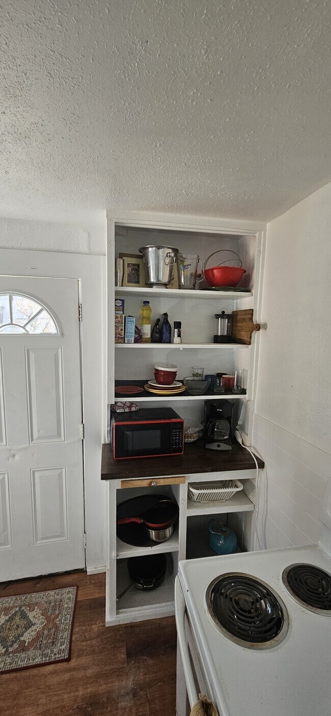 Photo - 1015 Pine Ave