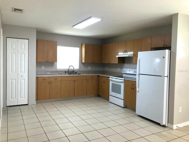 Photo - 2406 S Maple Ave