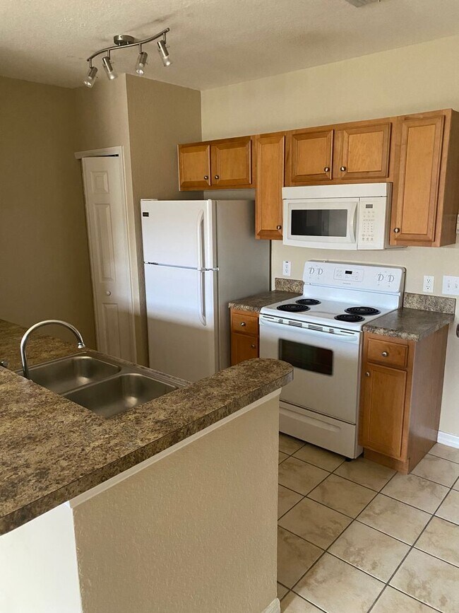 Photo - Spacious 1 Bedroom in Registry at Michigan Park