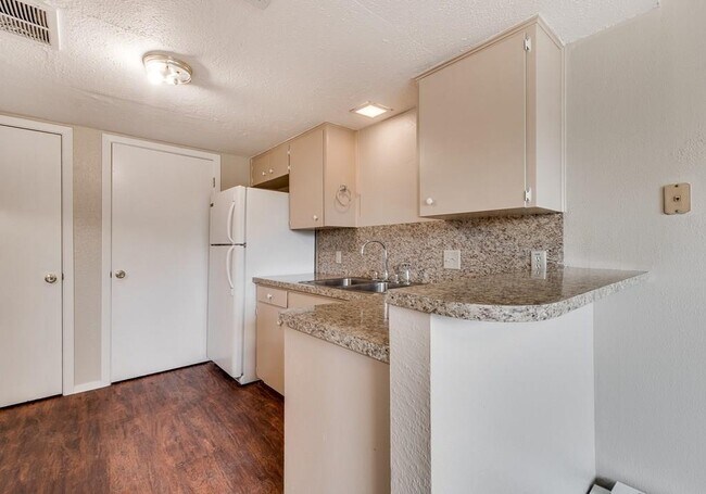 Photo - 2611 Ektom Dr