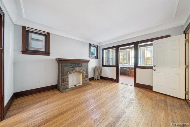 Photo - 59 W Margaret St